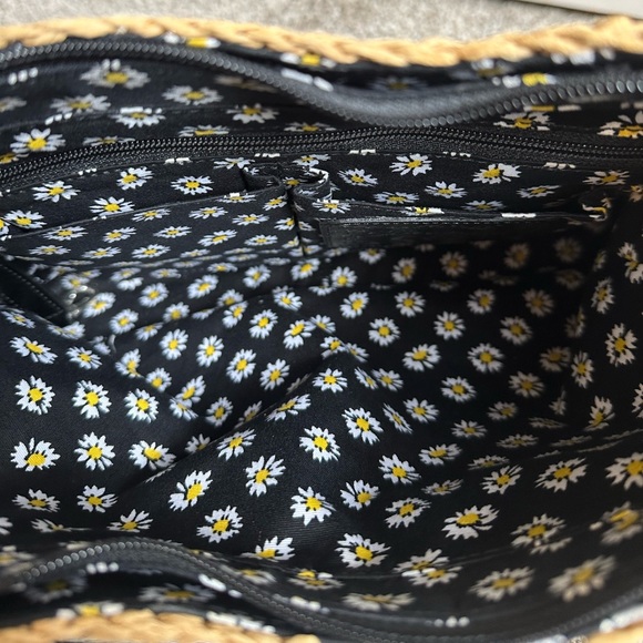 Brighton straw purse/tote, black & white leather bow. Zipper and inside pockets - Picture 6 of 14